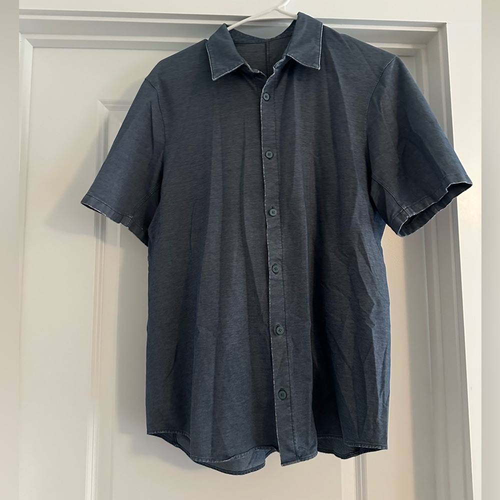 Lululemon Short Sleeve Button Up